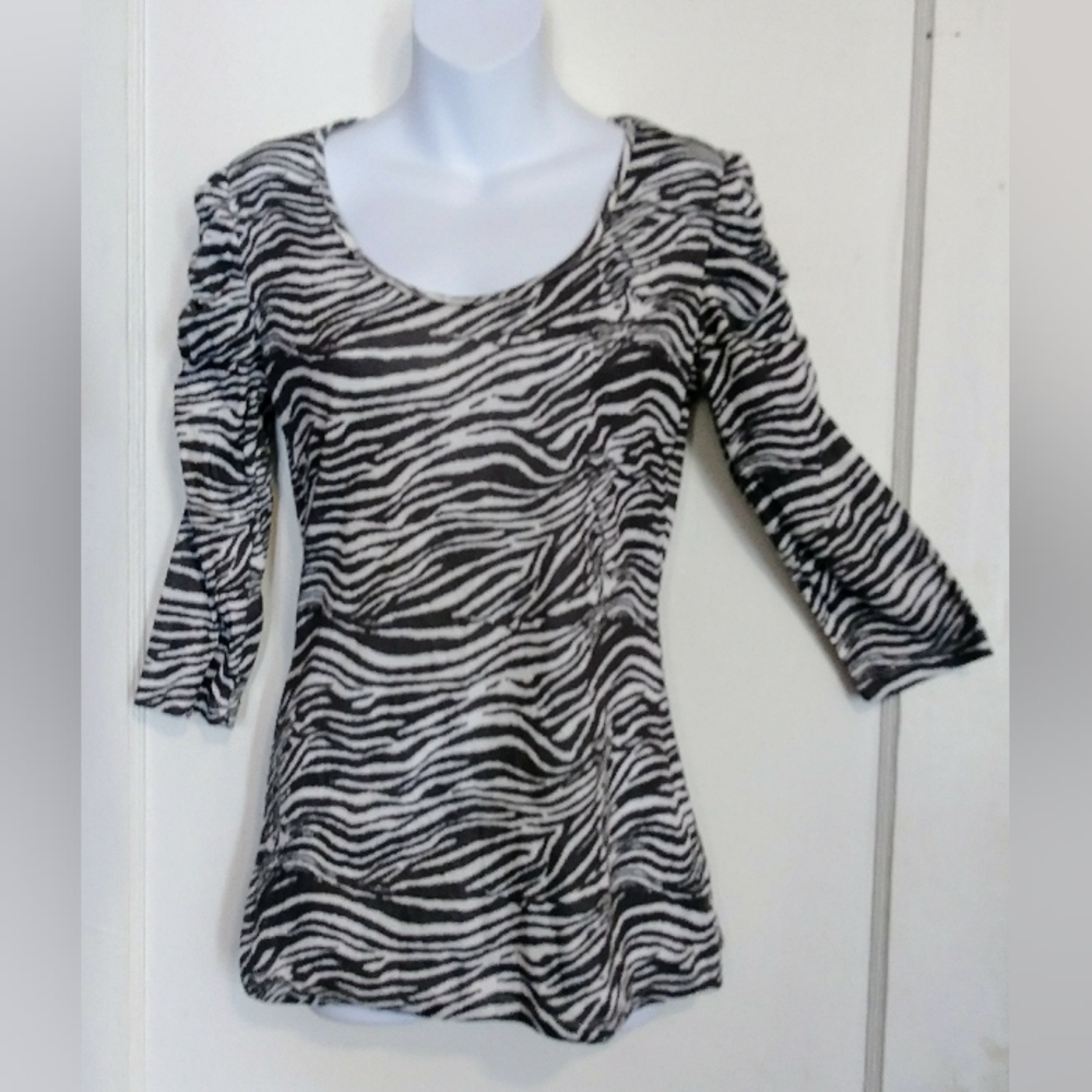 LADIES BROWN AND CREAM BLOUSE